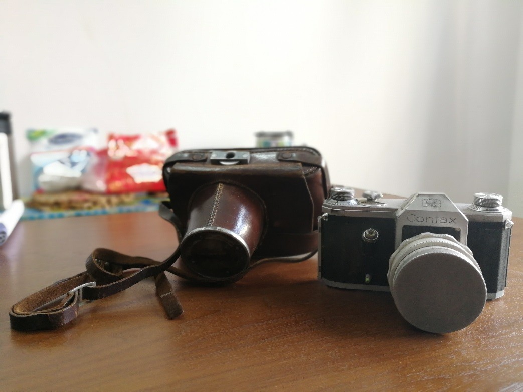 范长江所使用的Contax相机,型号为Contax S。 罗焕林/摄